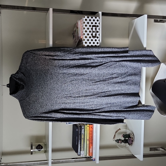 Apt 9 Turtleneck with Sharkbite Hem - Picture 5 of 6